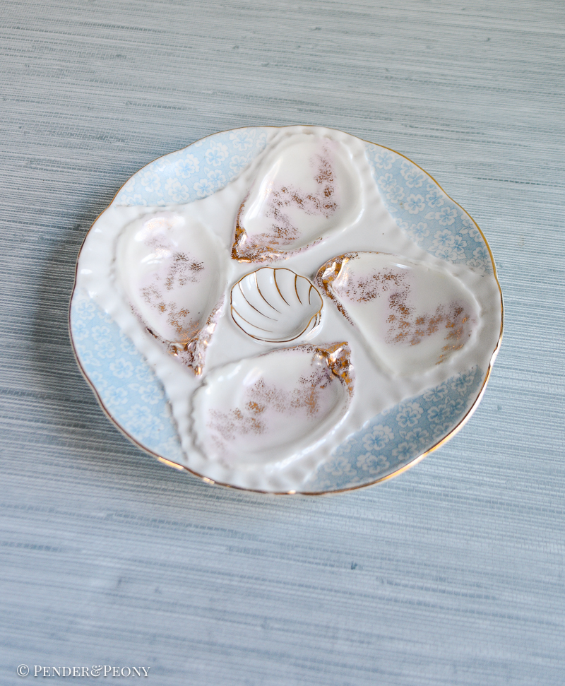 Weimar Oyster Plate, Blue and Pink
