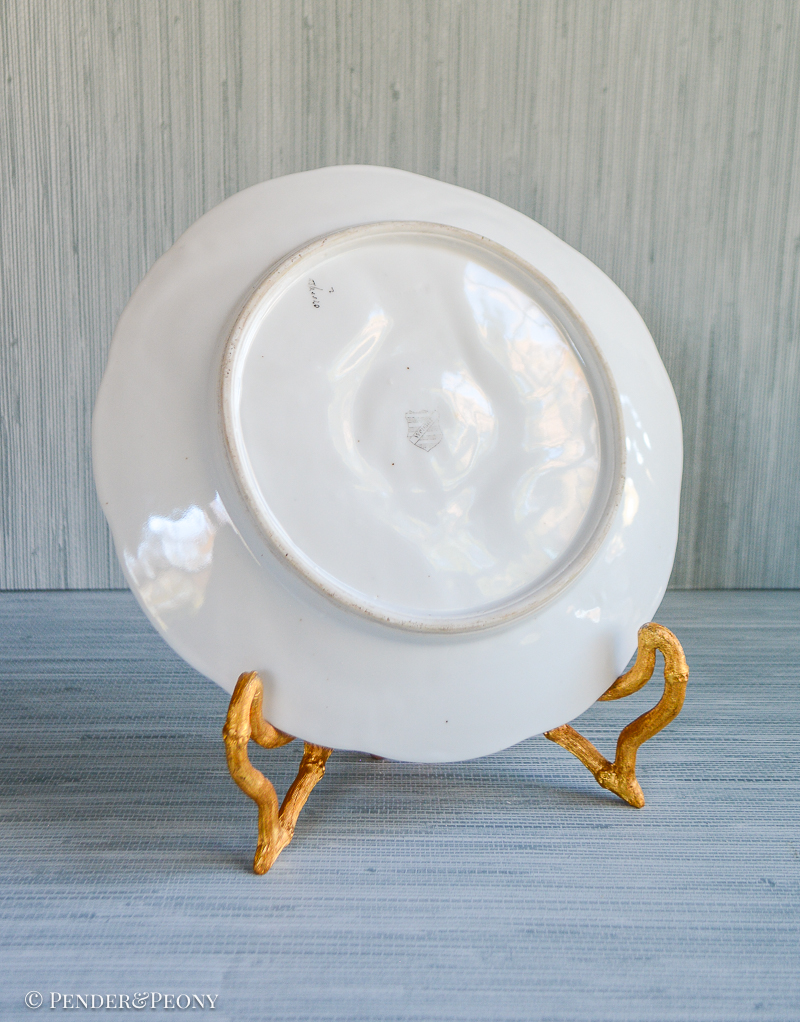 Weimar Oyster Plate in Blue and Pink - Image 3