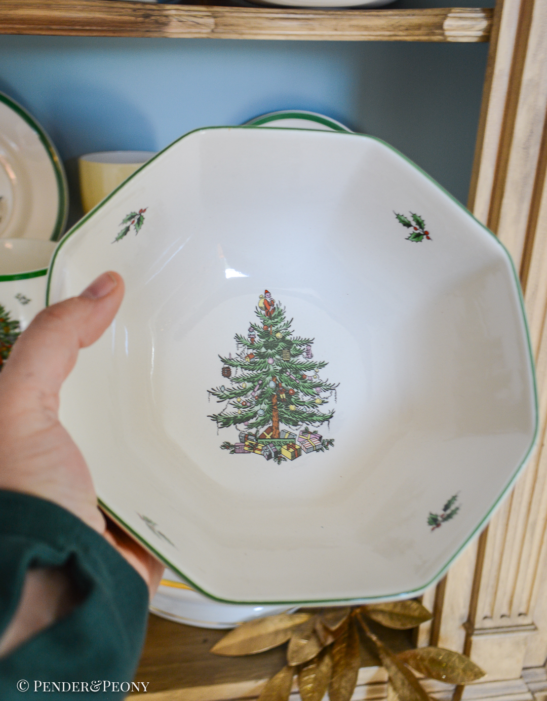 Spode Christmas Tree Serving Pieces - Image 6