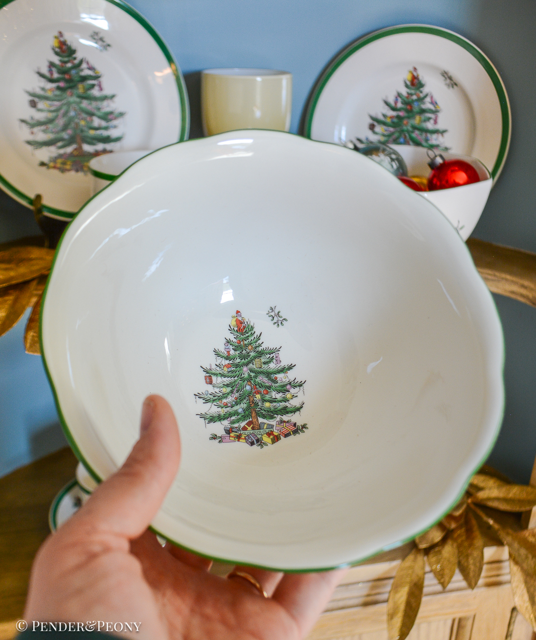 Spode Christmas Tree Serving Pieces - Image 4