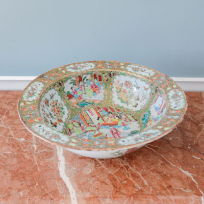 Gorgeous antique Rose Medallion basin bowl with flared rim and central Mandarin style panel in well