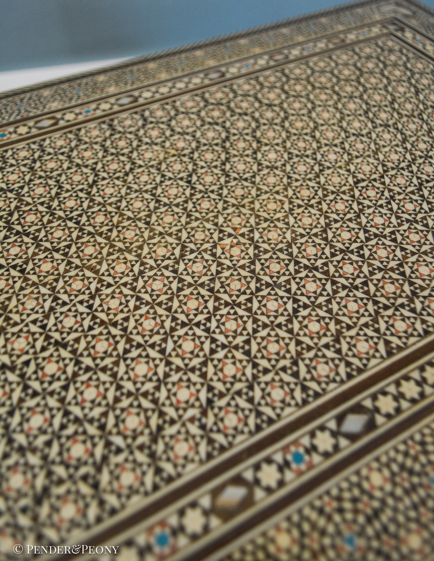 Large Vintage Bone Inlay Marquetry Dresser Box - Image 8