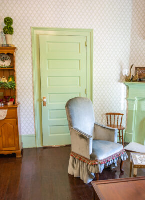 Emerald Chandelier - Tea Room