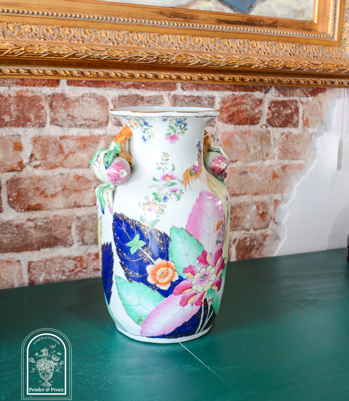 United Wilson Tobacco Leaf Vase, Vintage