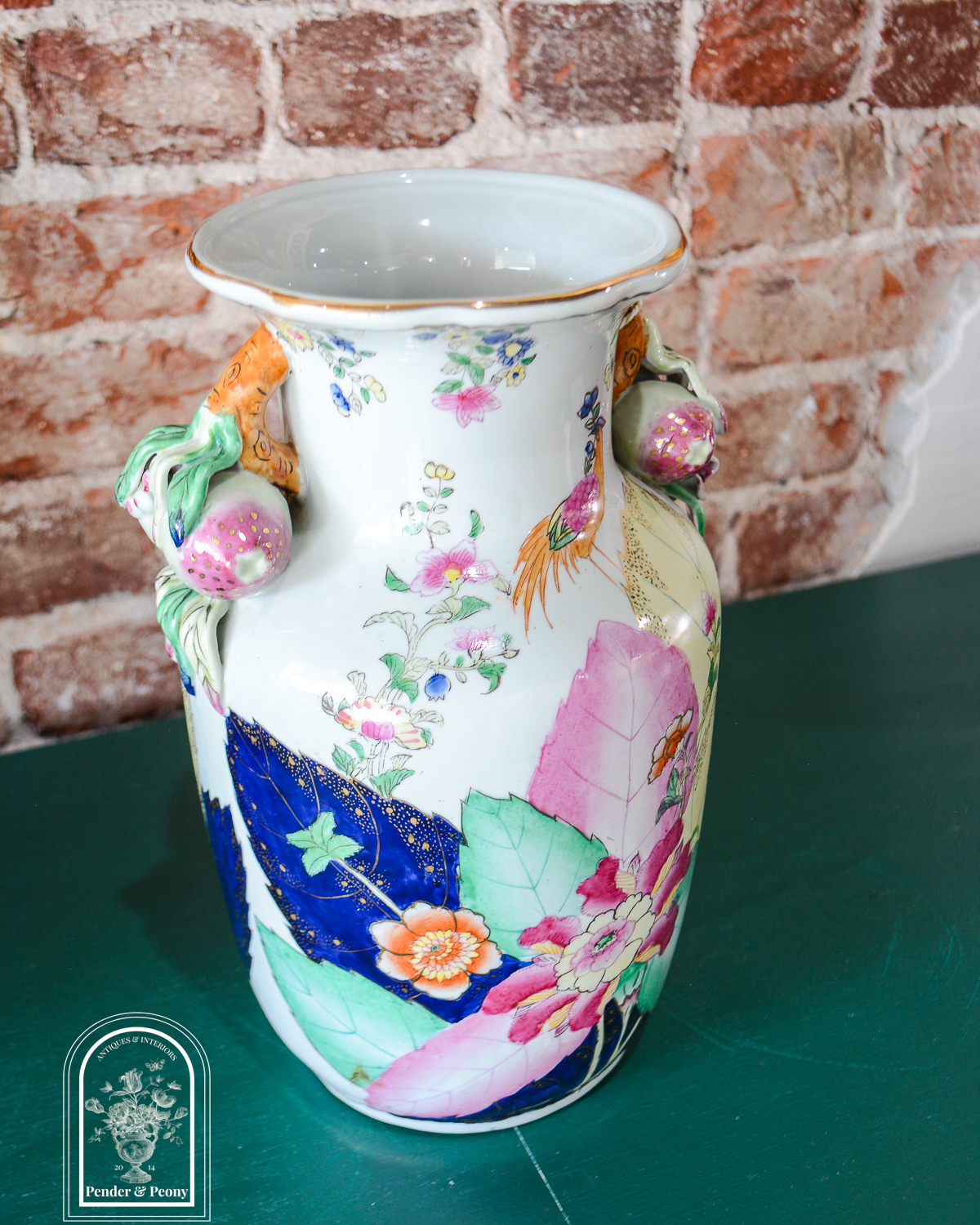 United Wilson Tobacco Leaf Vase, Vintage