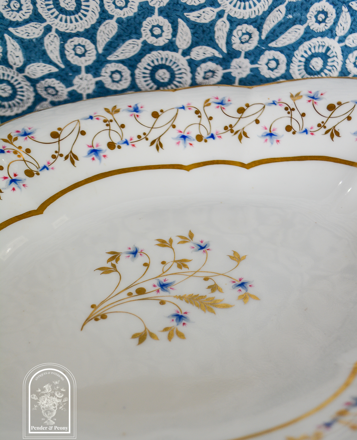 Worcester Footed Lozenge Dish, Cornflower Tendrils - Image 5