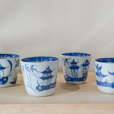 Blue Canton beakers