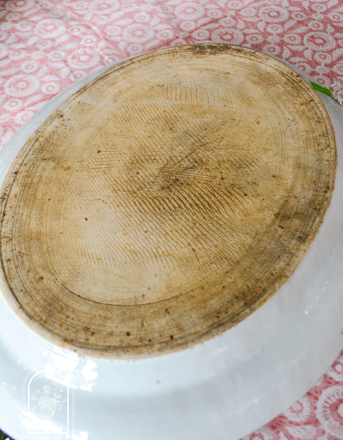 16 inch Rose Medallion platter with delicate colors and 6 reserves around central medallion
