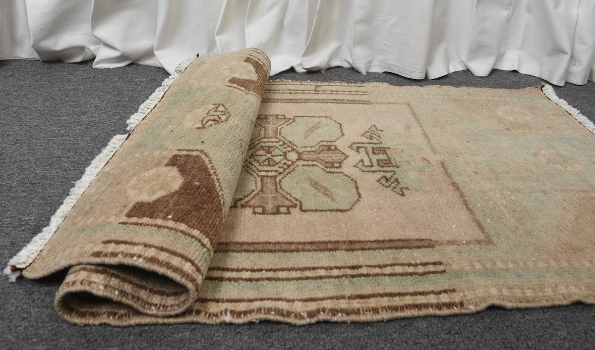 Vintage Oushak Mat in Green & Brown 1.8x3.2ft - Image 3