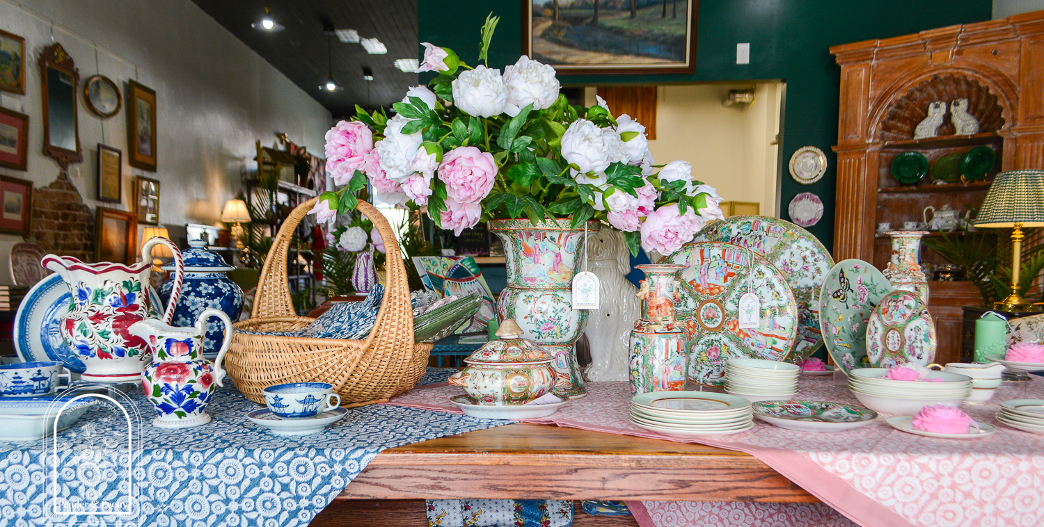 346 Market Street Pop-up shop Pender and Peony - Clinton, TN - front table