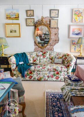 A peek inside the Pender & Peony Pop-Up Shop in downtown Clinton, TN at 346 Market Street