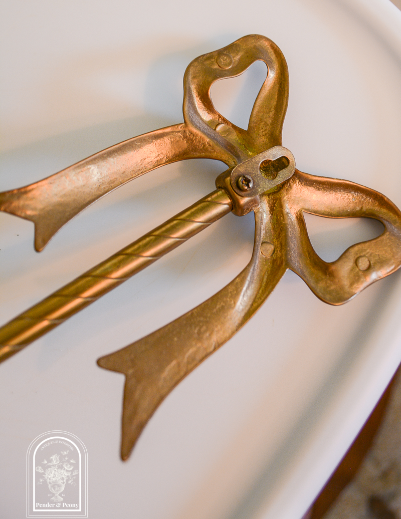 Pair of Brass Bow Sconces, Vintage - Image 7